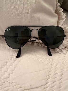 Ray-Ban 3025 Black Aviator Sunglasses